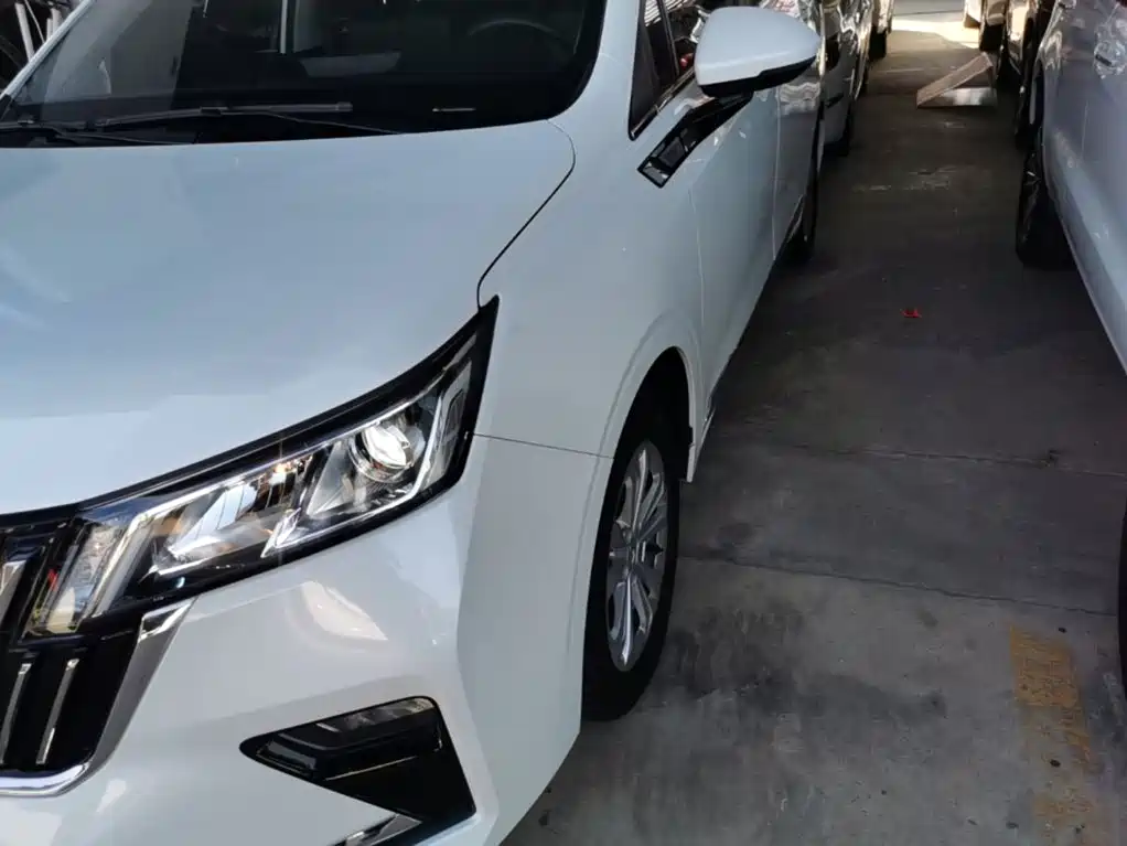 Wuling Jiachen — фото 24