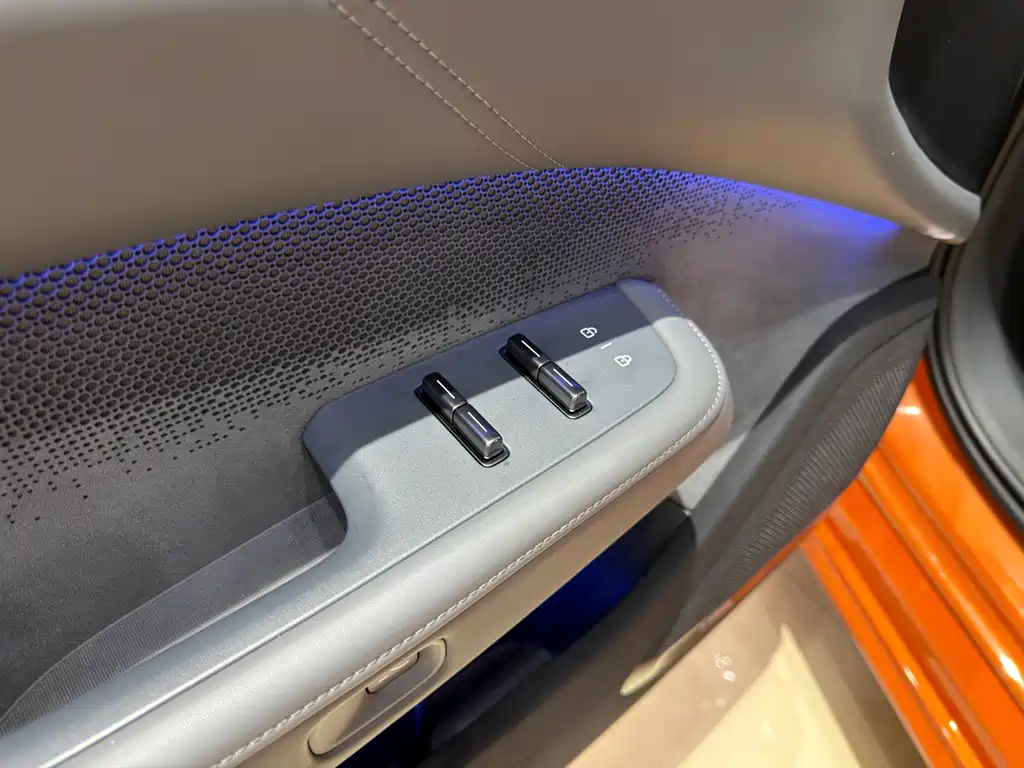 Zeekr 001 — фото 18