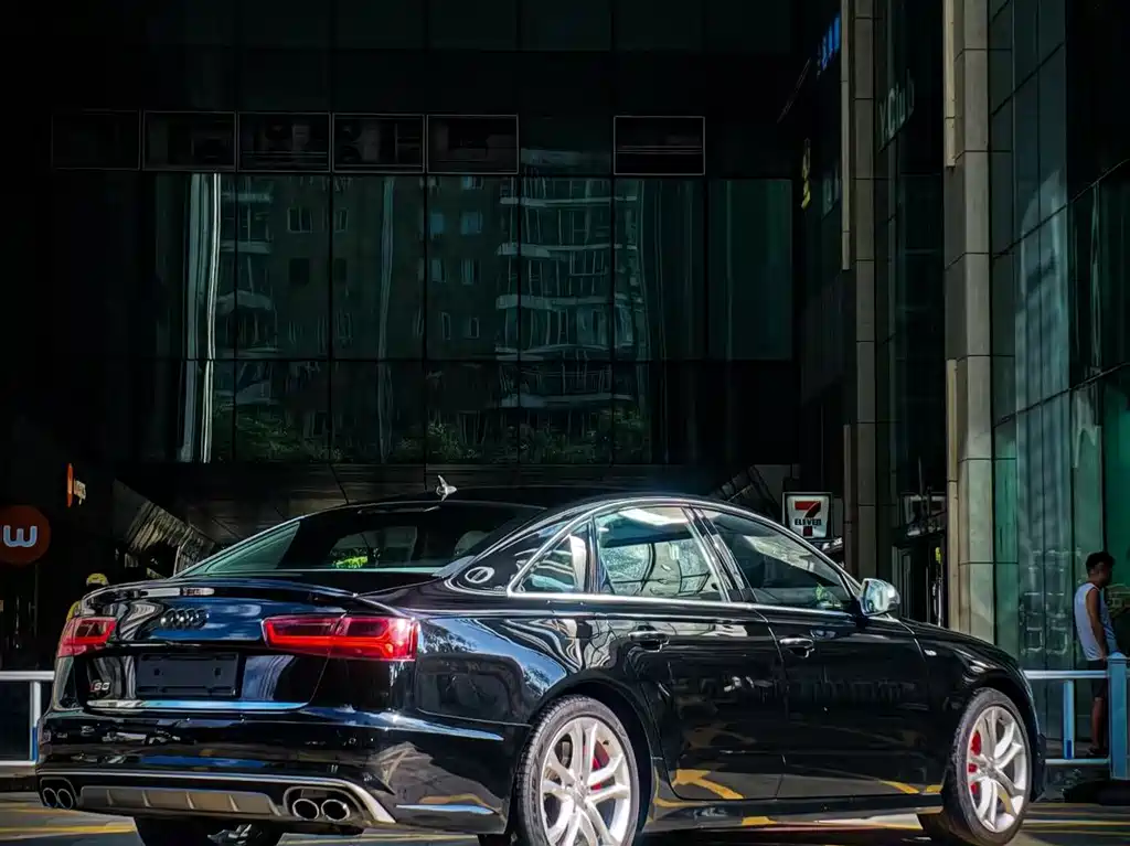 Audi S6 — фото 4