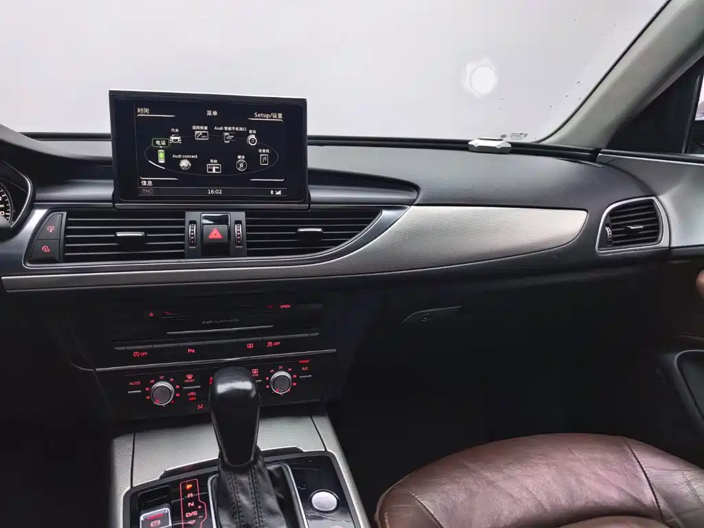 Audi A6L — фото 17
