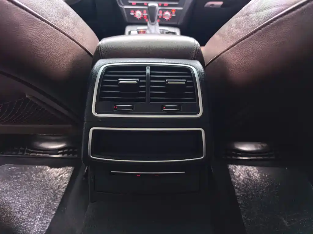 Audi A6L — фото 18