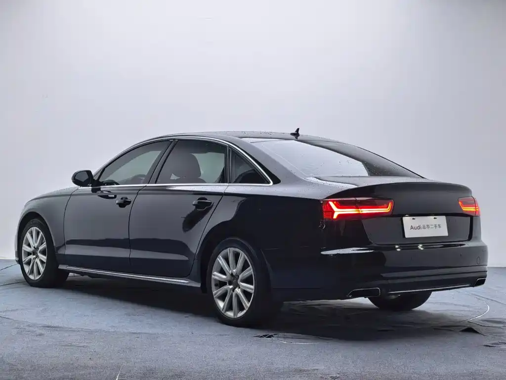 Audi A6L — фото 7