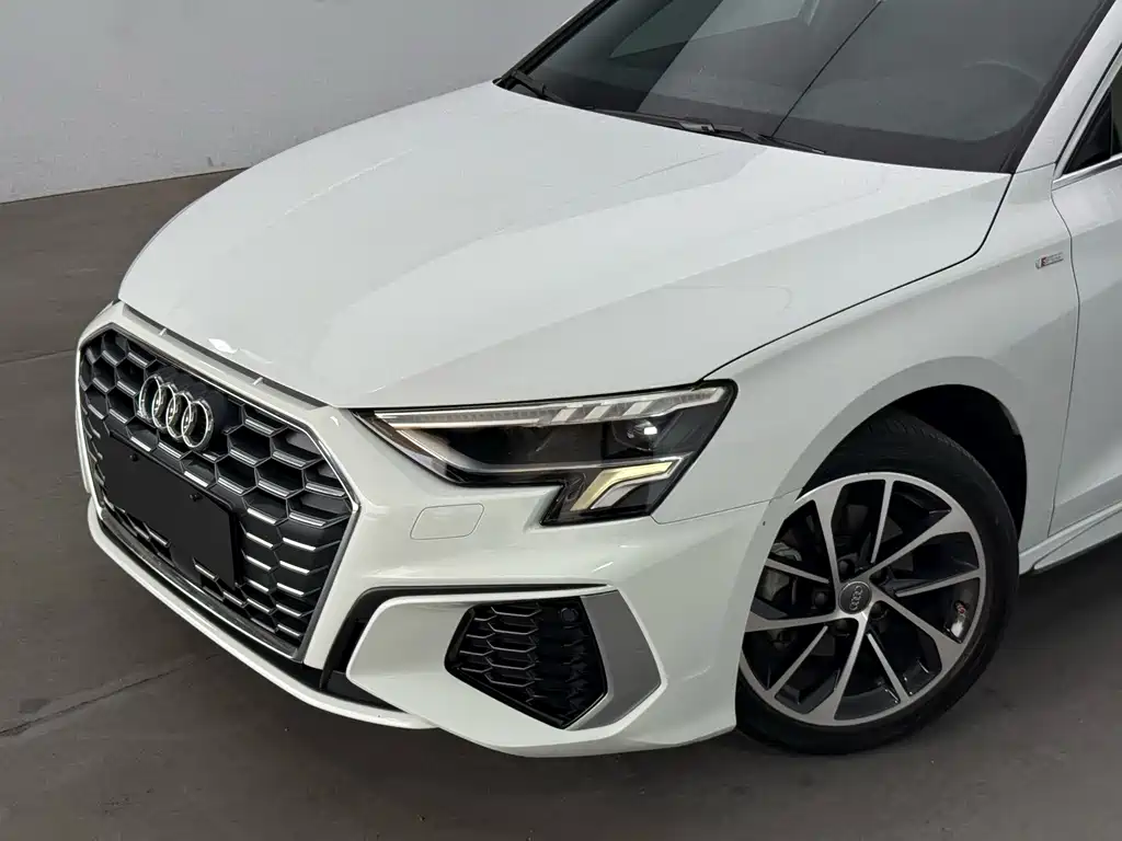 Audi A3 — фото 11