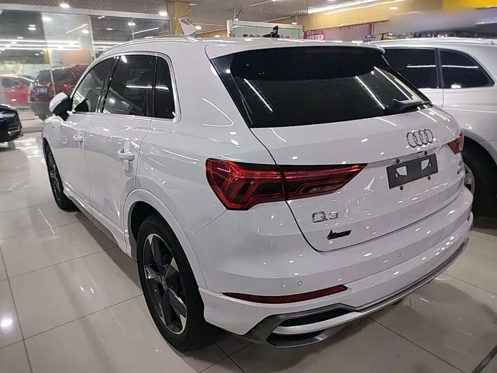 Audi Q3 — фото 23