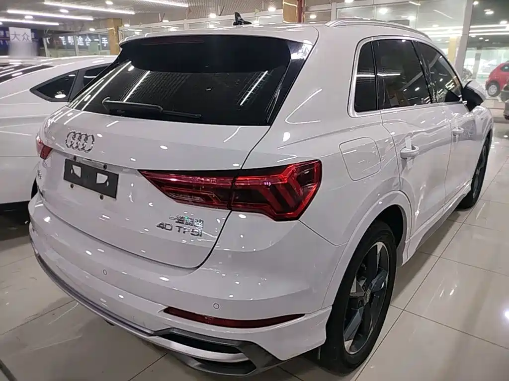 Audi Q3 — фото 5