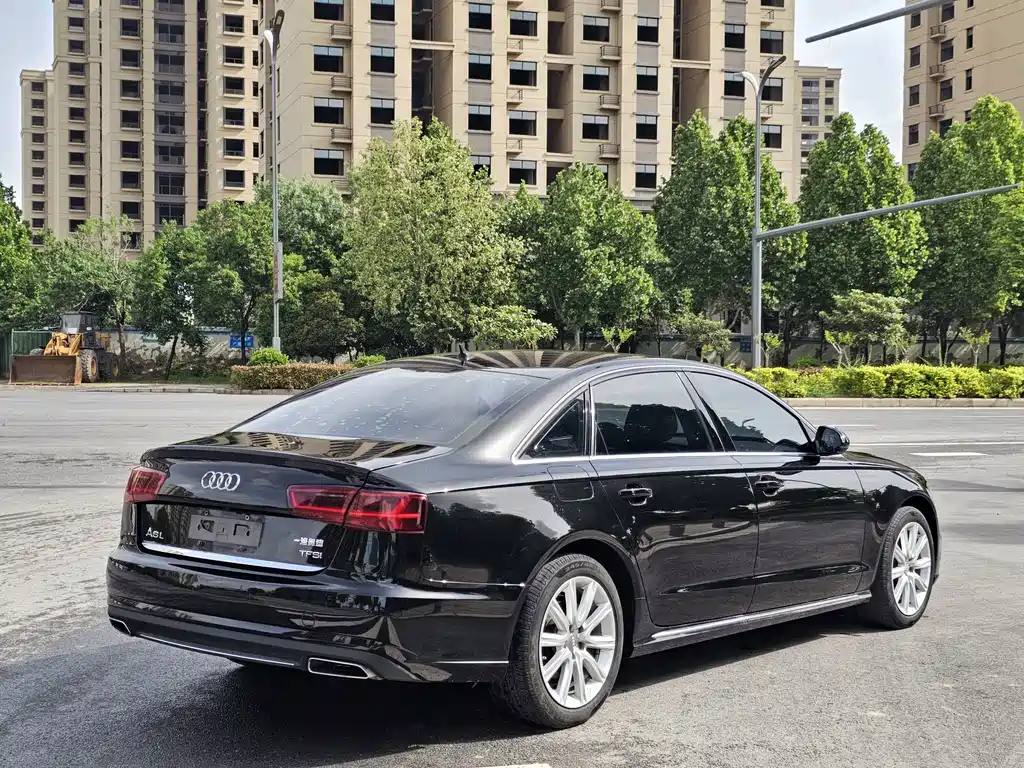 Audi A6L — фото 5
