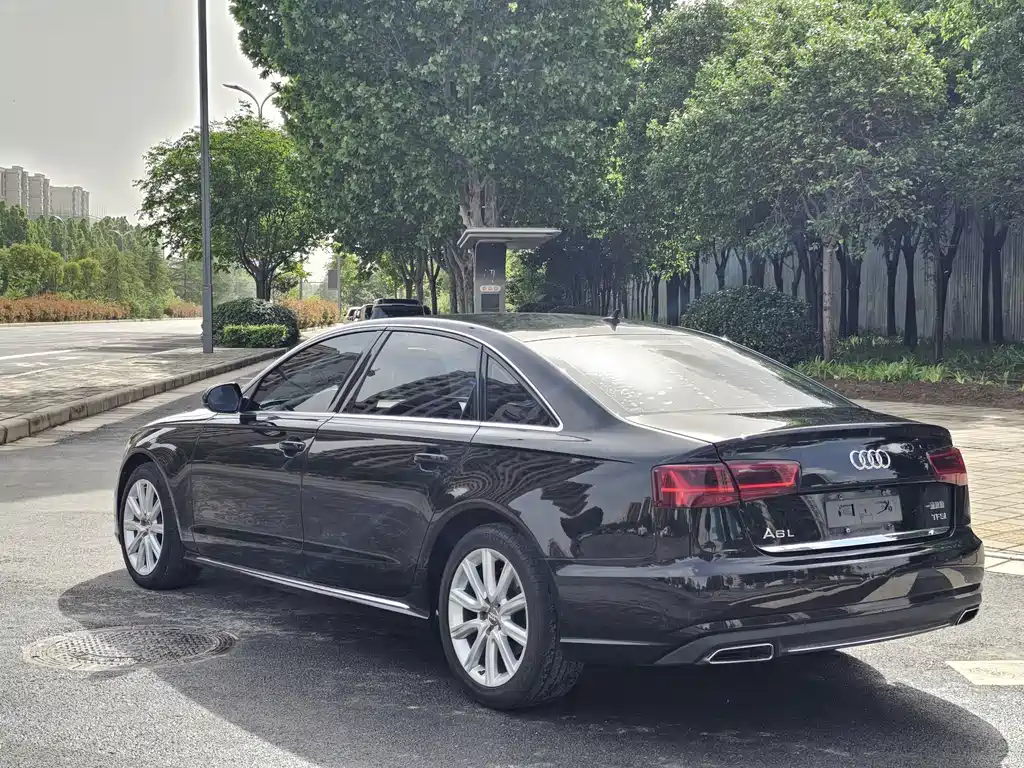 Audi A6L — фото 7