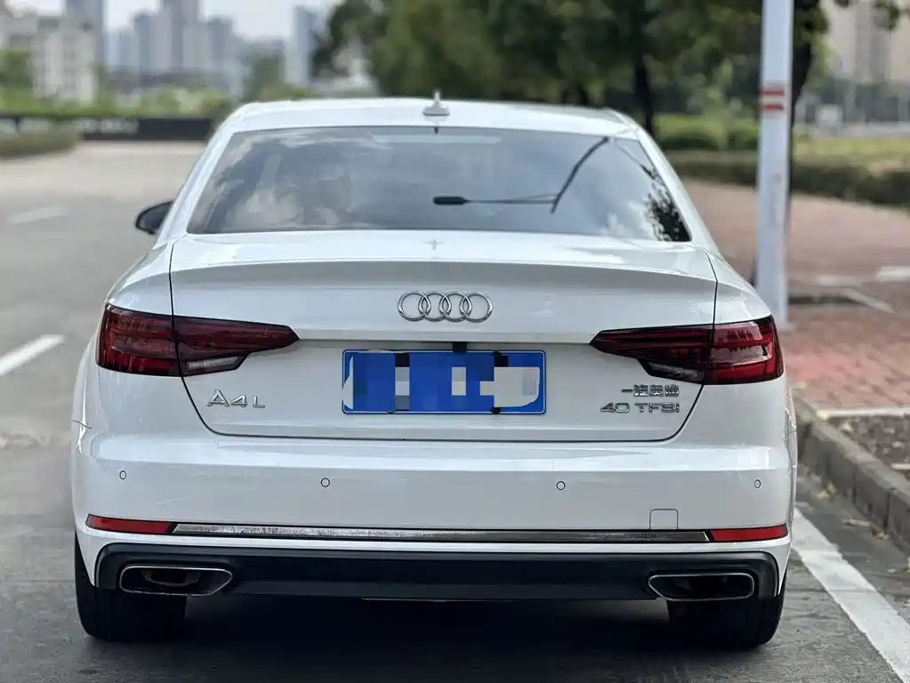 Audi A4L — фото 9