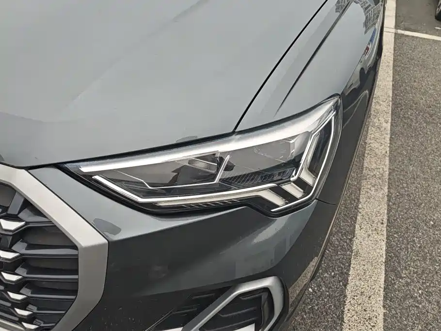 Audi Q3 — фото 5