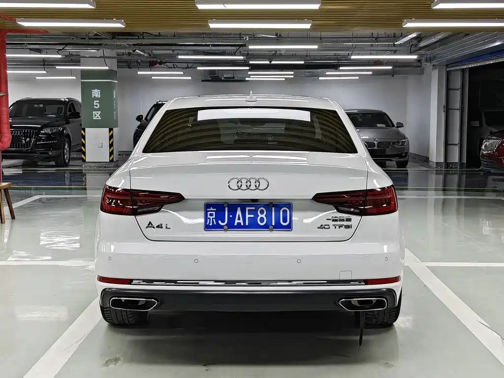 Audi A4L — фото 5
