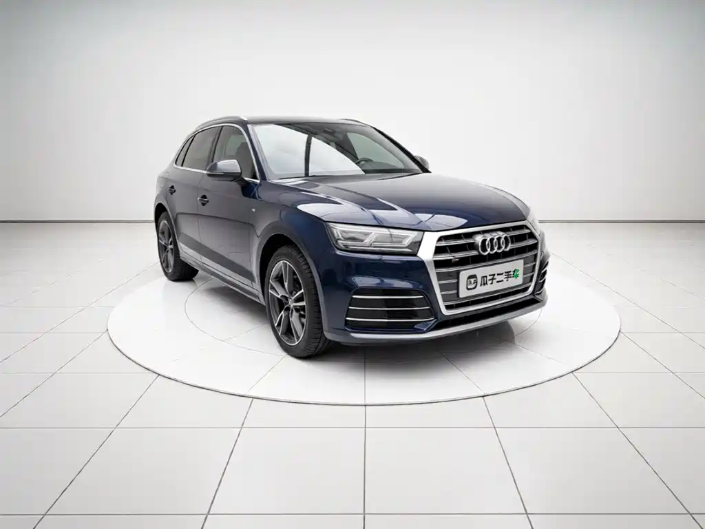 Audi Q5L — фото 3