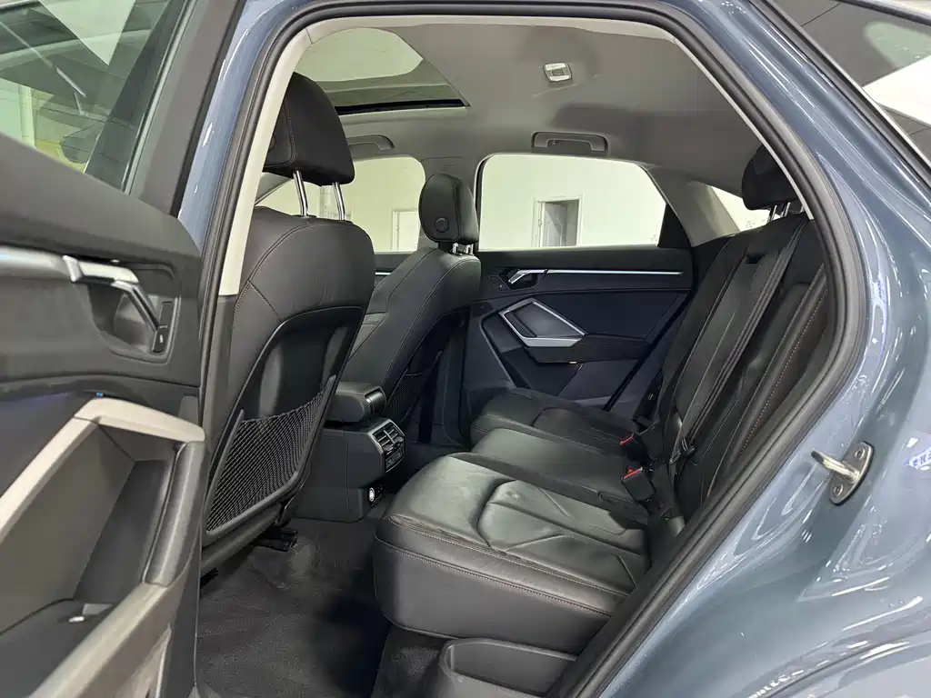 Audi Q3 Sportback — фото 6