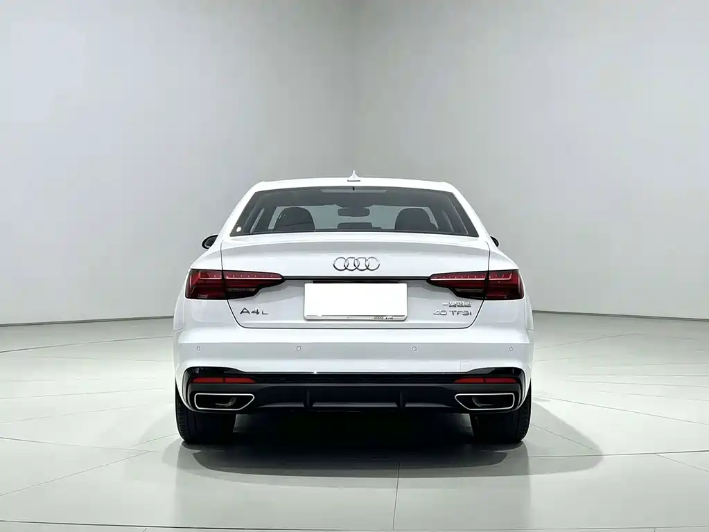 Audi A4L — фото 11