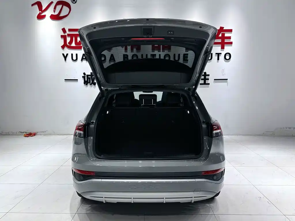 Audi Q4 e-tron — фото 20