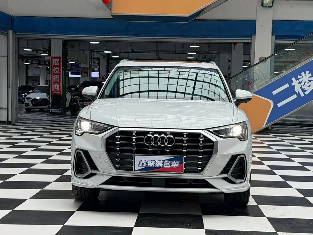 Audi Q3 — фото 2