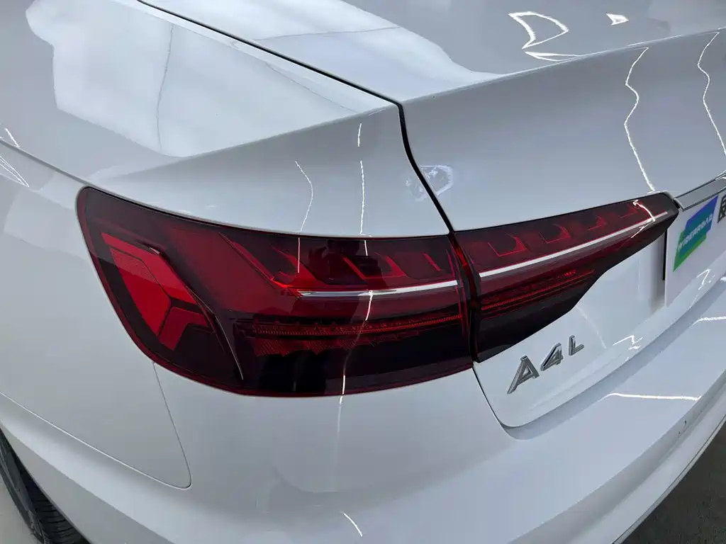 Audi A4L — фото 32