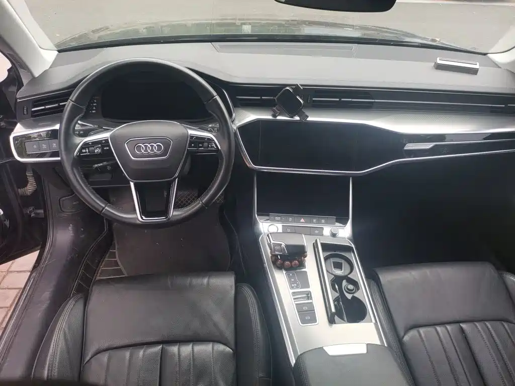 Audi A6L — фото 5