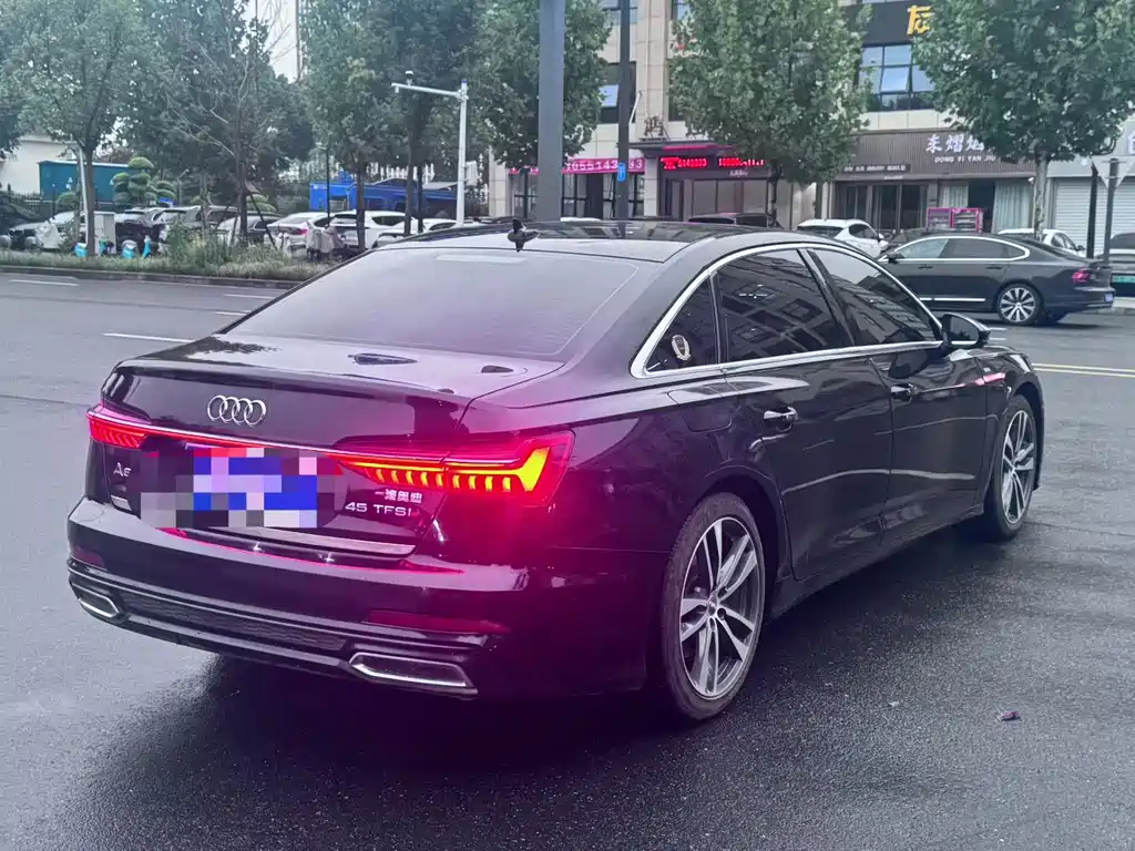 Audi A6L — фото 9