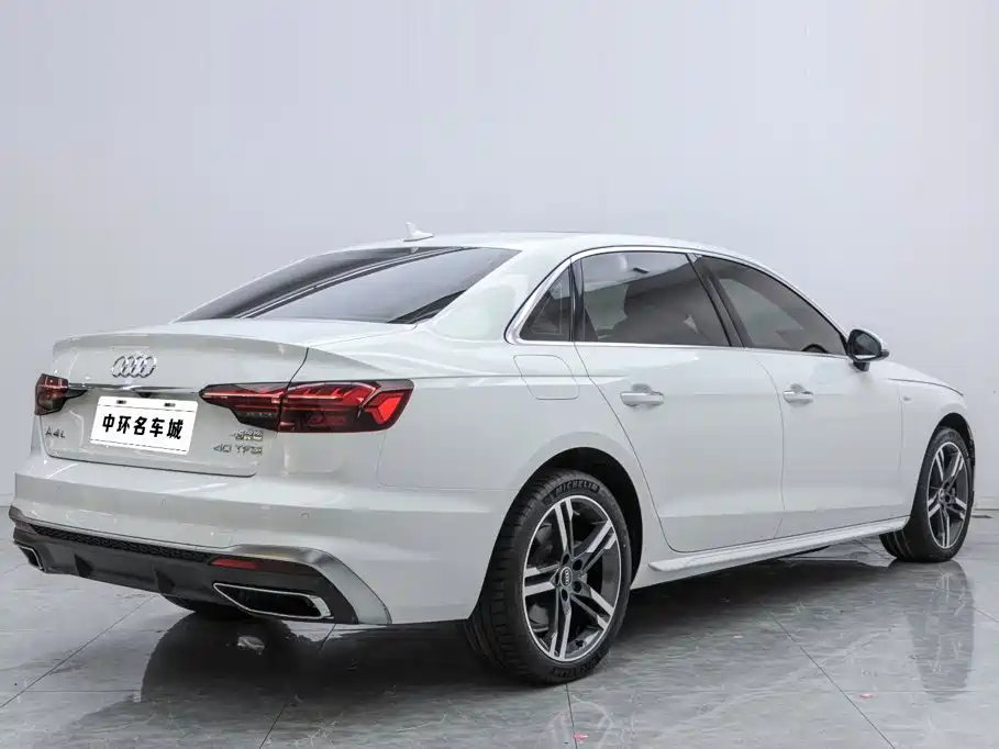 Audi A4L — фото 17