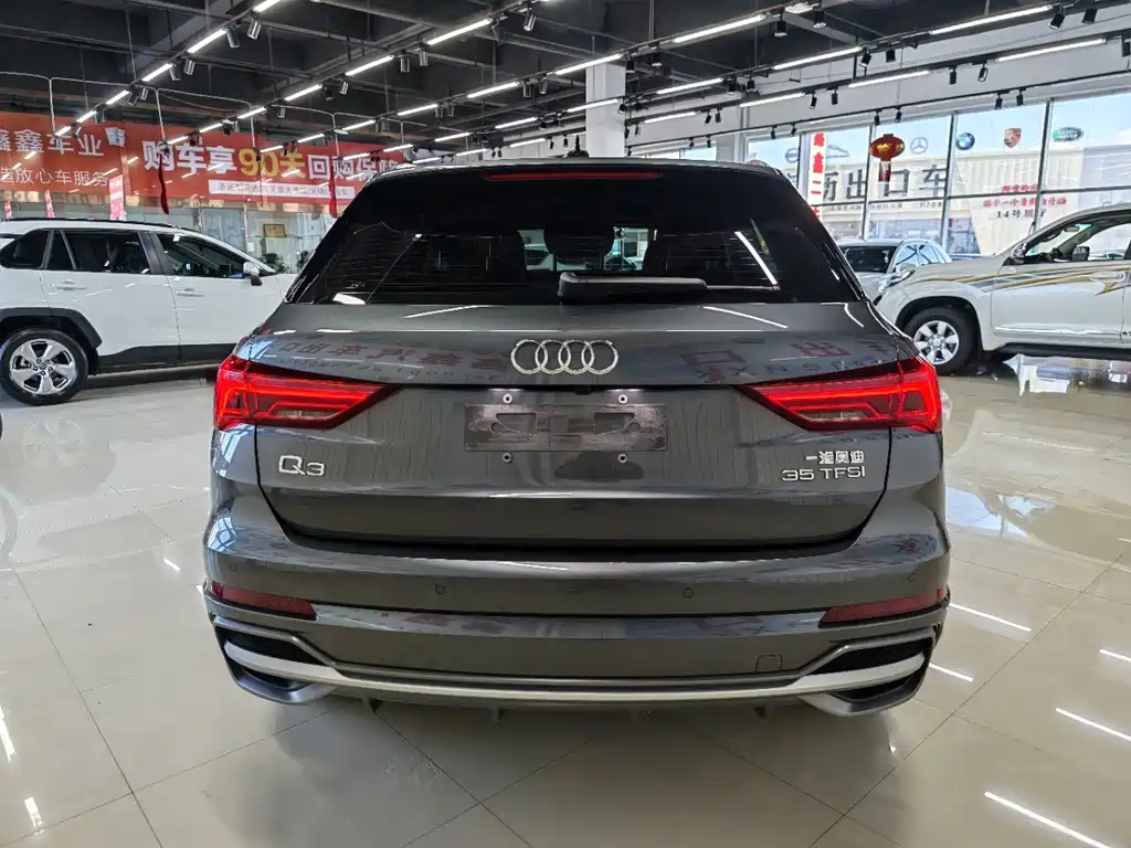 Audi Q3 — фото 4