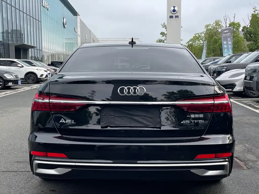 Audi A6L — фото 20