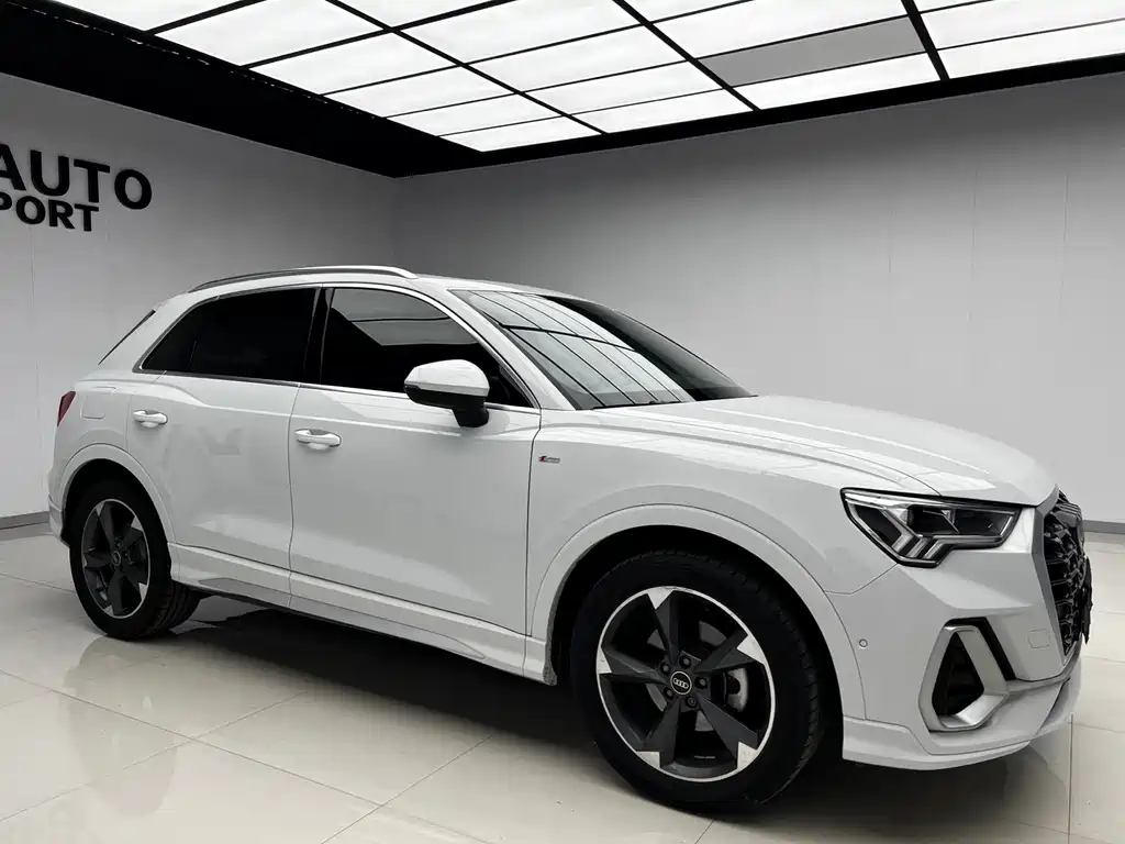 Audi Q3 — фото 3