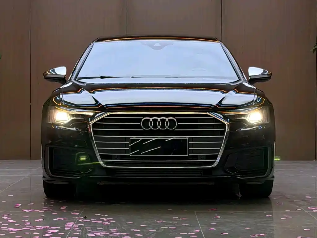 Audi A6L — фото 2