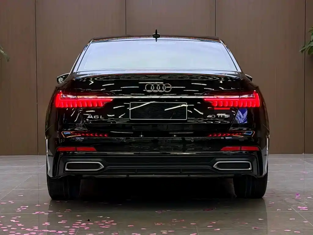 Audi A6L — фото 8