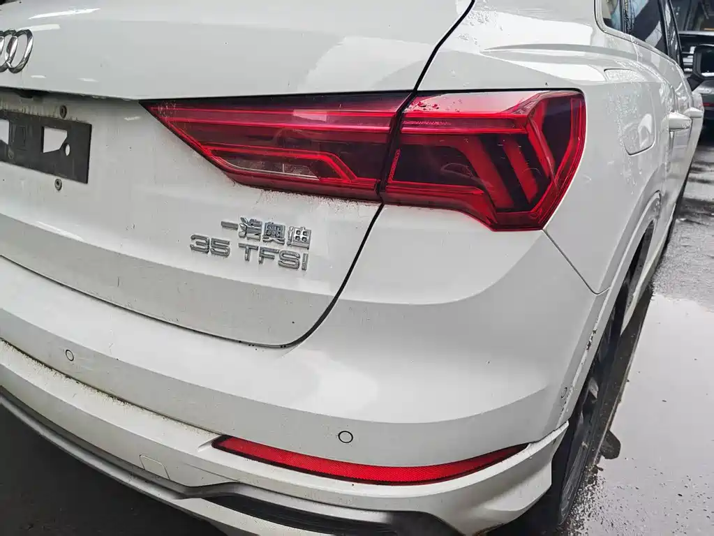 Audi Q3 — фото 6