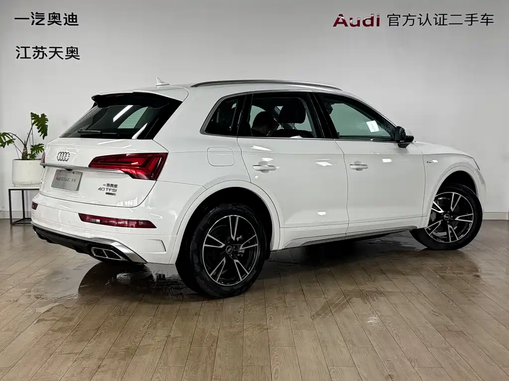 Audi Q5L — фото 4
