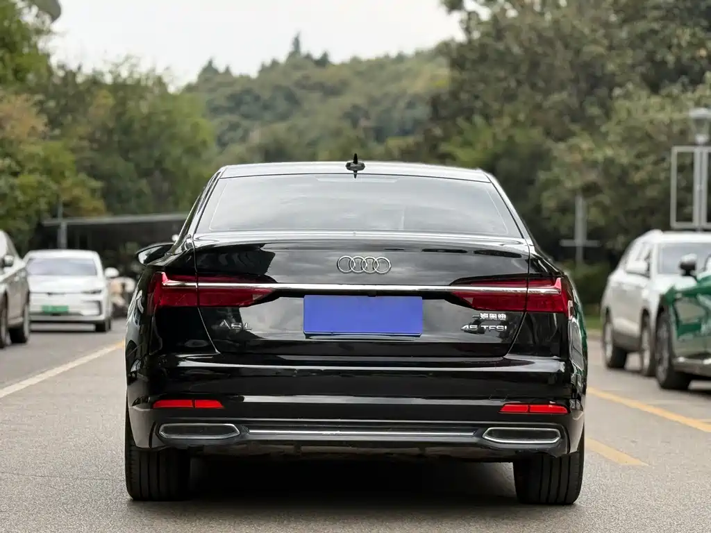 Audi A6L — фото 4