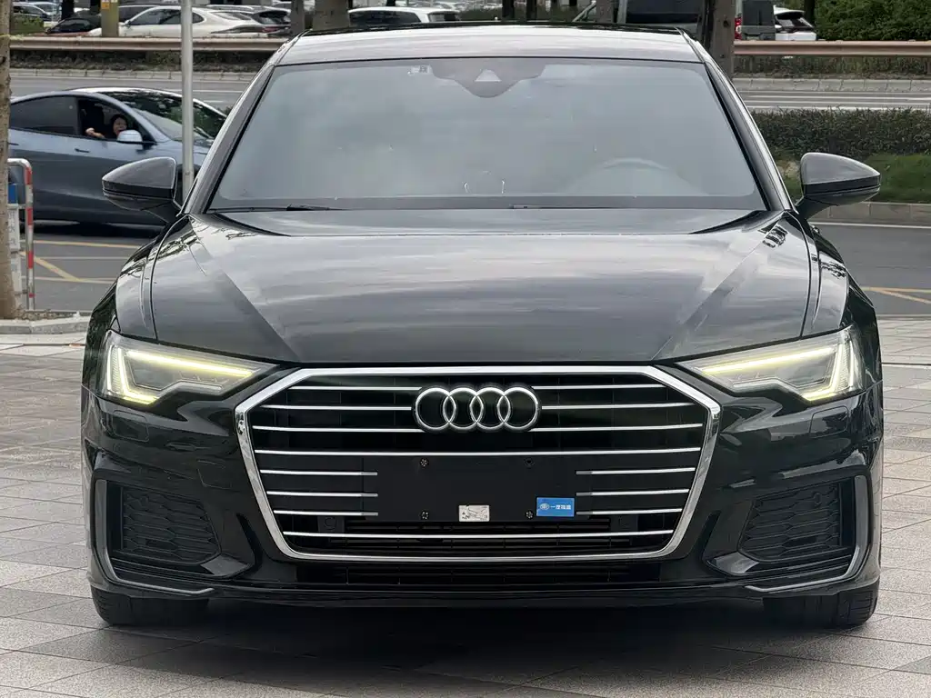 Audi A6L — фото 2