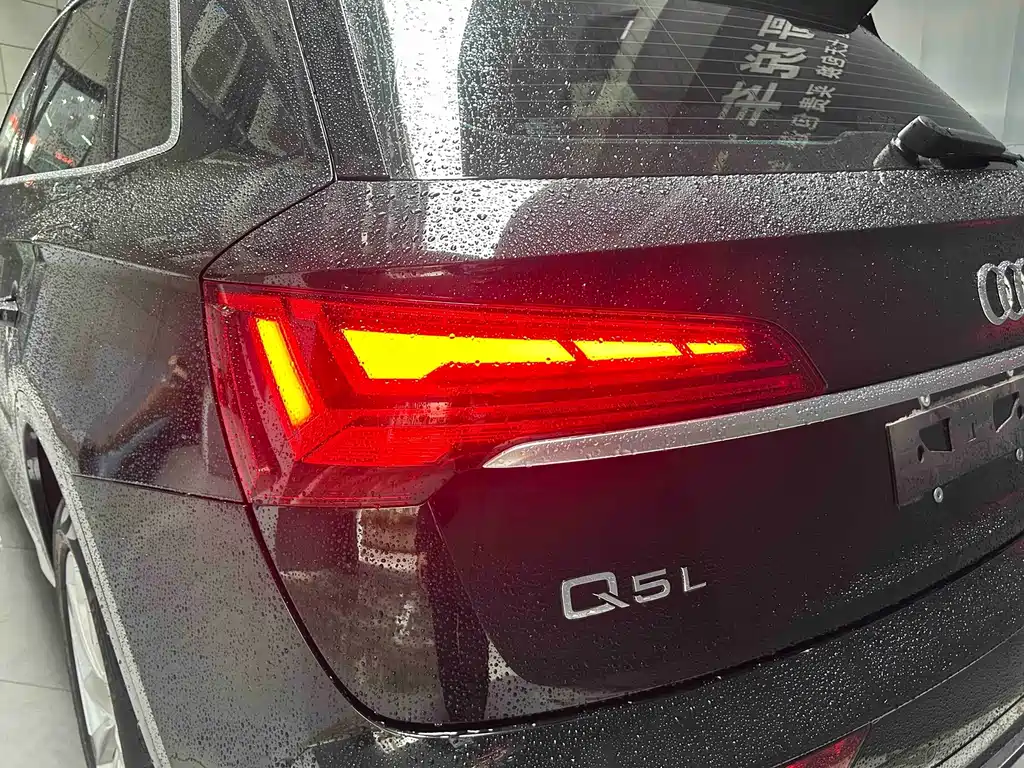 Audi Q5L — фото 4