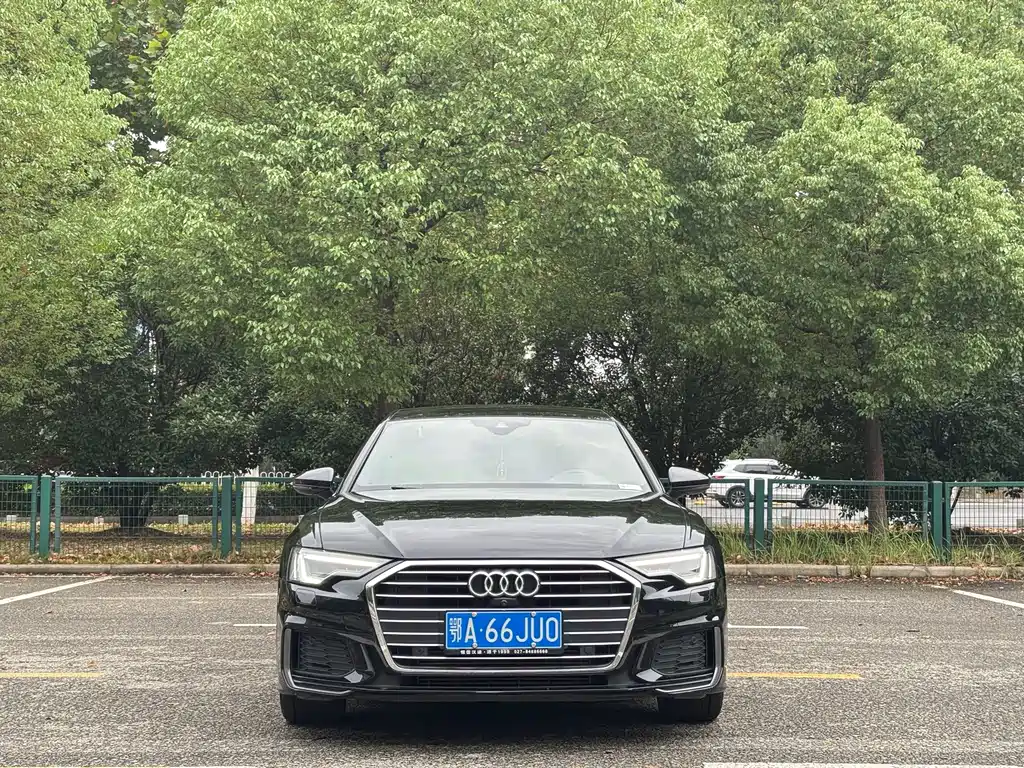 Audi A6L — фото 2
