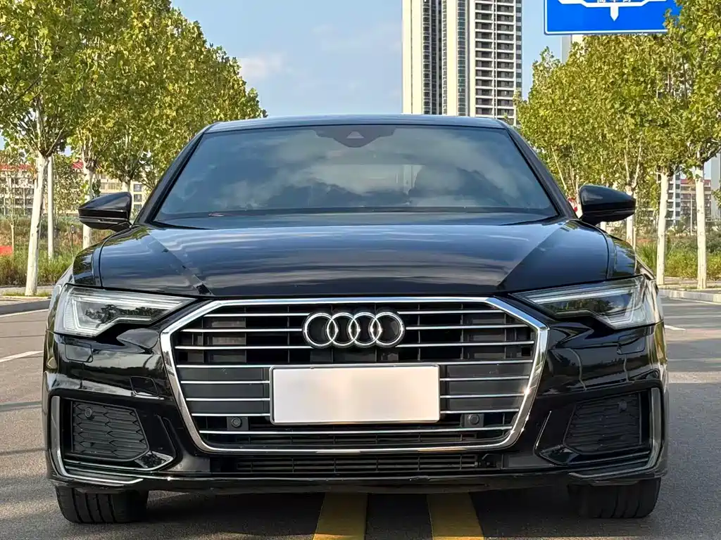 Audi A6L — фото 2