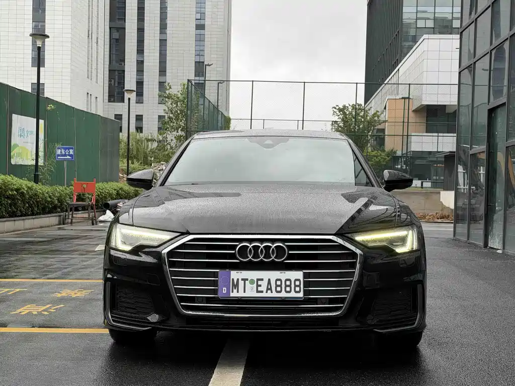 Audi A6L — фото 2