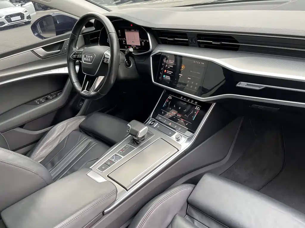 Audi A7 — фото 19