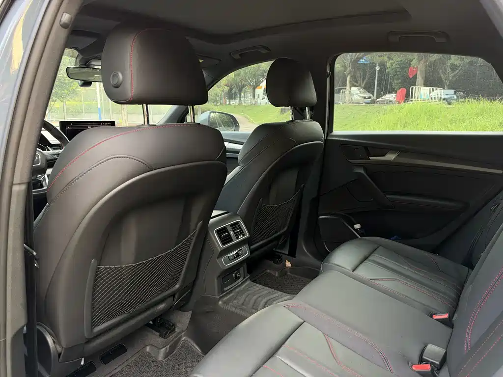 Audi Q5L Sportback — фото 17