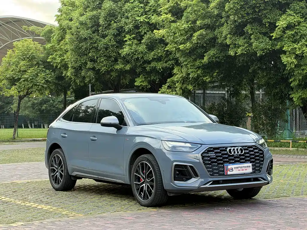 Audi Q5L Sportback — фото 3