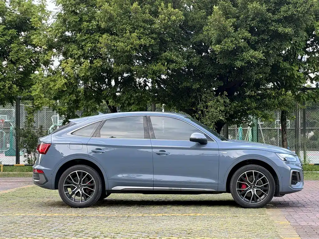 Audi Q5L Sportback — фото 7