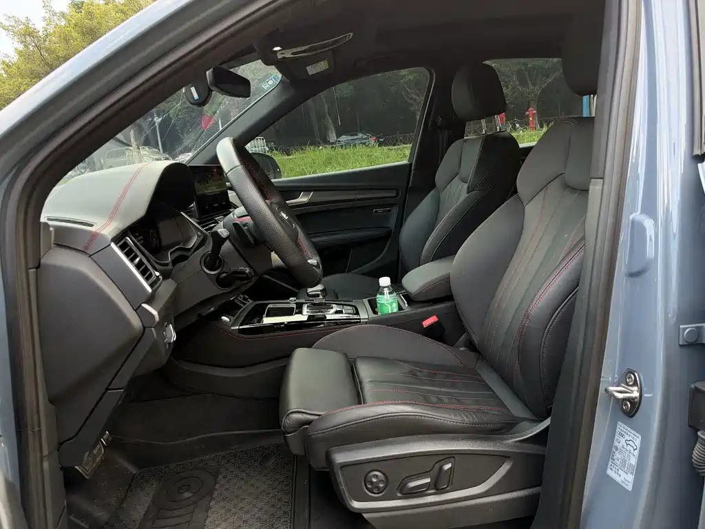 Audi Q5L Sportback — фото 9