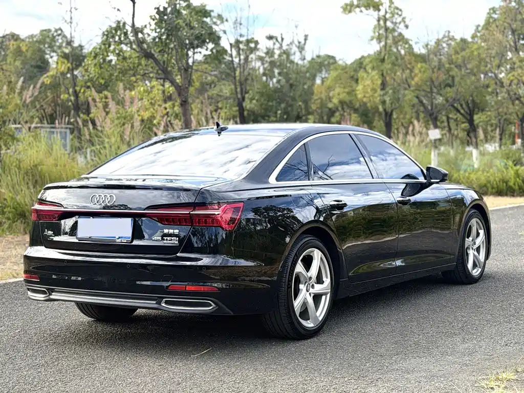 Audi A6L — фото 4