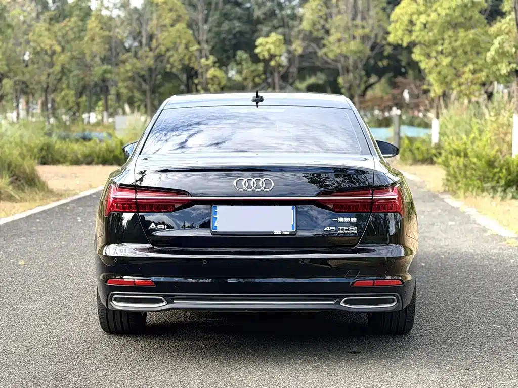 Audi A6L — фото 5