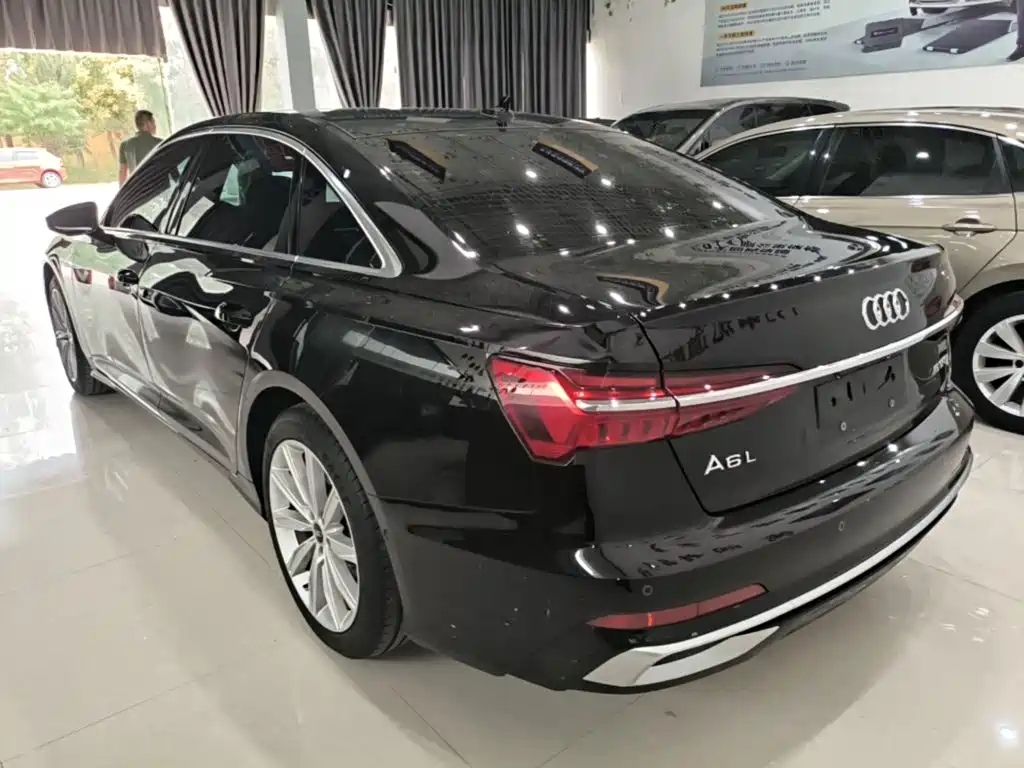 Audi A6L — фото 5