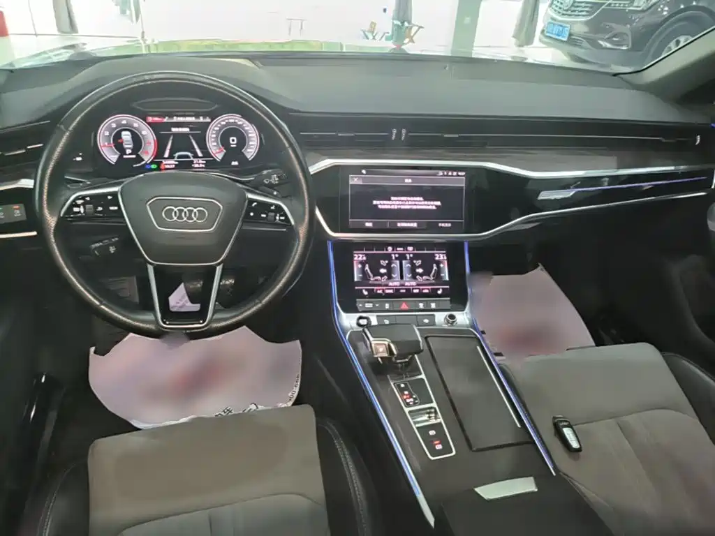 Audi A6L — фото 10