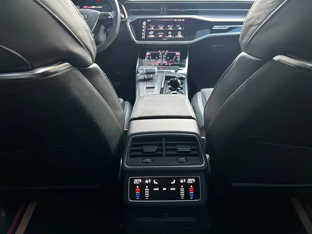 Audi A6L — фото 15