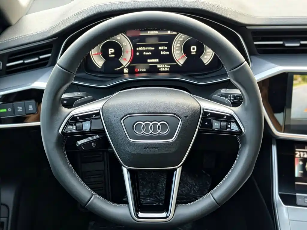 Audi A6L — фото 14