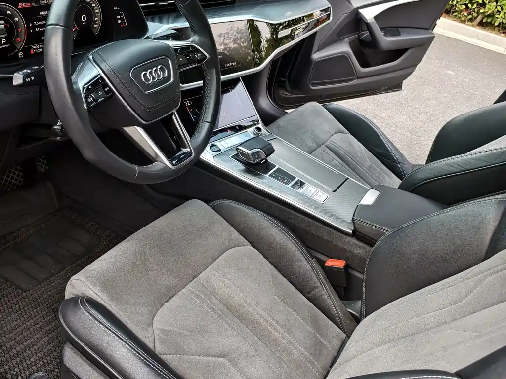 Audi A6L — фото 8