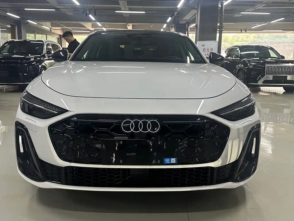Audi A5L — фото 2