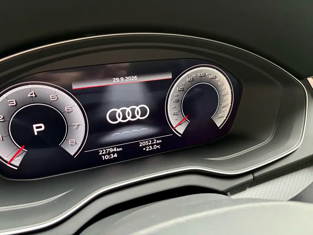 Audi Q5L — фото 4